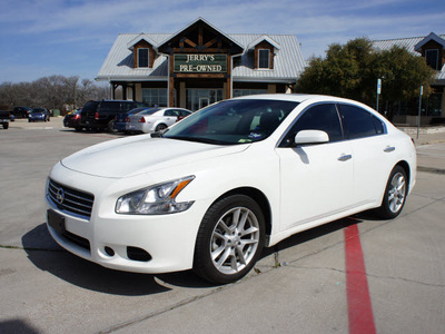 nissan maxima 2011 white sedan gasoline 6 cylinders front wheel drive automatic 76087
