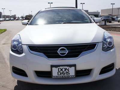 nissan altima 2010 white coupe 2 5 s gasoline 4 cylinders front wheel drive automatic 76018