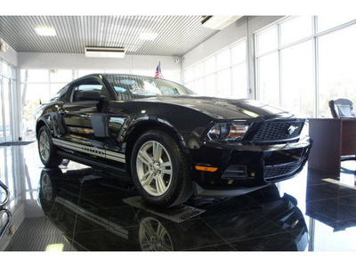 ford mustang 2011 black coupe v6 gasoline 6 cylinders rear wheel drive automatic 33177
