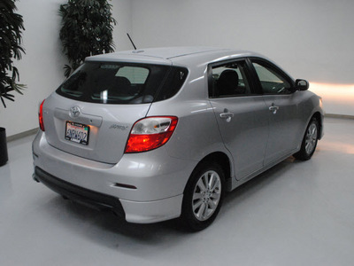 toyota matrix 2010 silver hatchback gasoline 4 cylinders front wheel drive automatic 91731