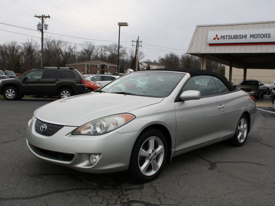 toyota camry solara 2004 silver sle v6 gasoline 6 cylinders front wheel drive automatic 27215