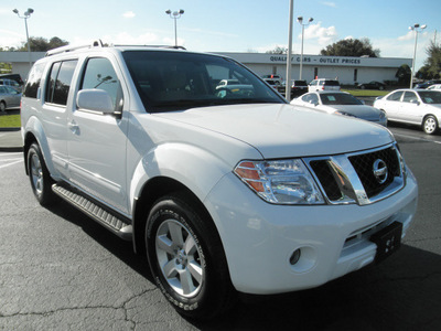nissan pathfinder 2011 white suv gasoline 6 cylinders 2 wheel drive automatic 34474
