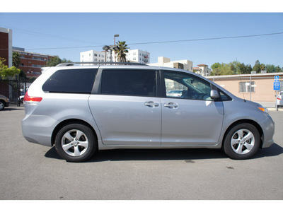 toyota sienna 2011 silver van le 8 passenger gasoline 6 cylinders front wheel drive automatic 90004