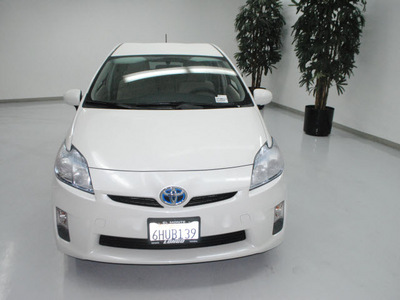 toyota prius 2010 white hybrid 4 cylinders front wheel drive automatic 91731