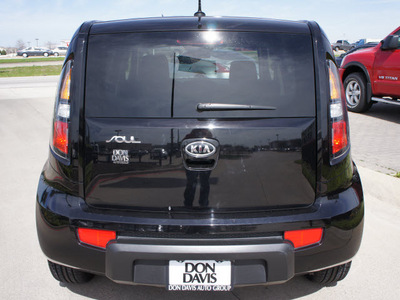 kia soul 2010 black hatchback gasoline 4 cylinders front wheel drive automatic 76018