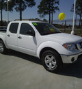 nissan frontier 2010 white se v6 gasoline 6 cylinders 2 wheel drive automatic 75503