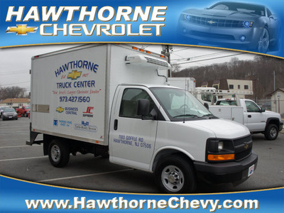 chevrolet express 3500 2012 white termo kung v 300 flex fuel 8 cylinders rear wheel drive automatic 07507
