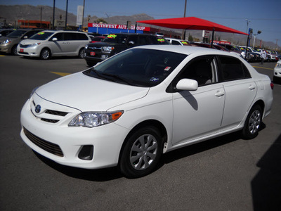 toyota corolla 2011 white sedan gasoline 4 cylinders front wheel drive automatic 79925