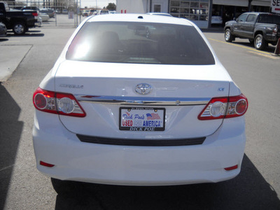 toyota corolla 2011 white sedan gasoline 4 cylinders front wheel drive automatic 79925