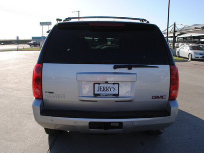 gmc yukon 2011 silver suv slt flex fuel 8 cylinders 4 wheel drive automatic 76087