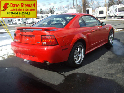 ford mustang 2002 dk  red coupe gt deluxe 8 cylinders 5 speed manual 43560