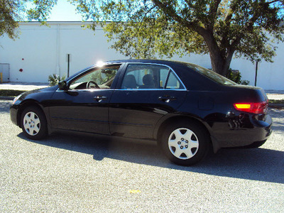 honda accord 2005 black sedan lx 4 cylinders automatic 32901
