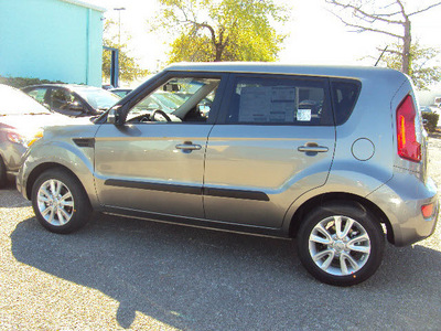 kia soul 2012 lt  gray hatchback 4 cylinders automatic 32901