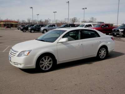 toyota avalon 2007 white sedan limited gasoline 6 cylinders front wheel drive automatic 56001