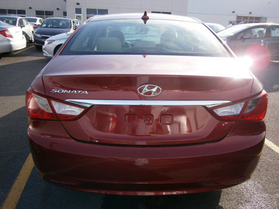 hyundai sonata 2011 red sedan gls gasoline 4 cylinders front wheel drive automatic 13502