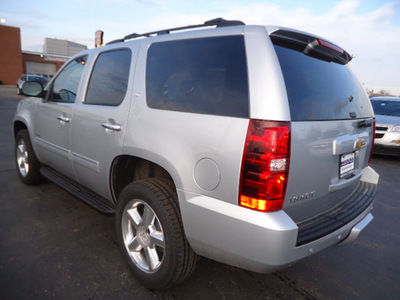 chevrolet tahoe 2012 silver suv lt 8 cylinders automatic 60007