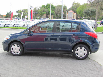 nissan versa 2009 blue hatchback gasoline 4 cylinders front wheel drive automatic 33884