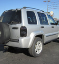 jeep liberty 2006 silver suv limited 6 cylinders automatic with overdrive 46410
