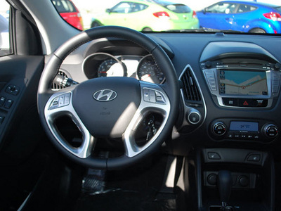 hyundai tucson 2012 silver limited 4 cylinders automatic 94010