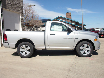 ram ram pickup 1500 2012 silver express 8 cylinders automatic 80301