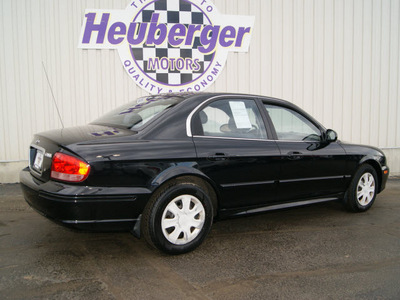 hyundai sonata 2004 black sedan 4 cylinders automatic 80905