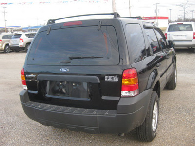 ford escape 2005 black suv xls gasoline 4 cylinders front wheel drive automatic with overdrive 62863