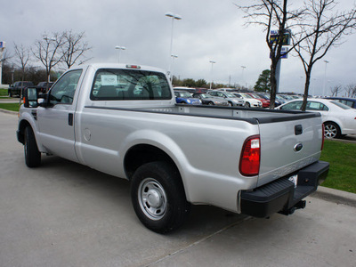 ford f 250 super duty 2010 white xl gasoline 10 cylinders 2 wheel drive automatic 76205