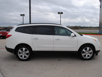 chevrolet traverse 2012 white ltz gasoline 6 cylinders all whee drive automatic 76087