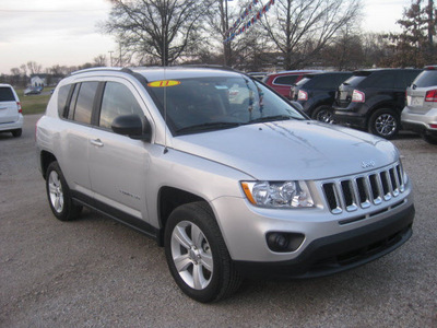 jeep compass 2011 silver suv sport gasoline 4 cylinders 2 wheel drive autostick 62863