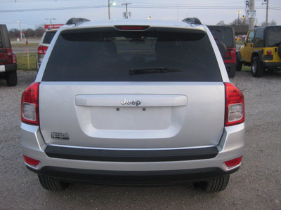 jeep compass 2011 silver suv sport gasoline 4 cylinders 2 wheel drive autostick 62863