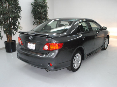 toyota corolla 2010 dk  gray sedan s 4 cylinders 5 speed manual 91731