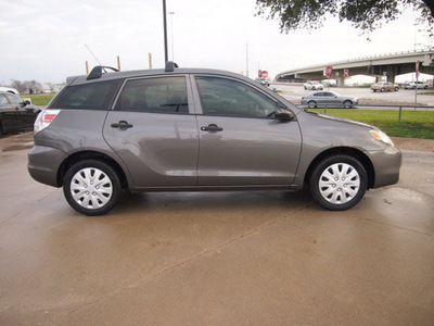 toyota matrix 2007 gray hatchback 4 cylinders automatic 75228