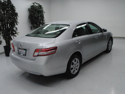 toyota camry 2011 silver sedan le gasoline 4 cylinders front wheel drive automatic 91731