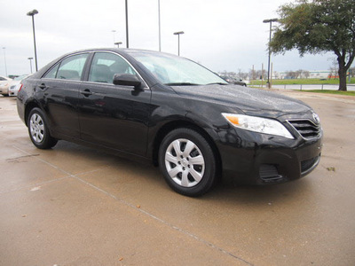 toyota camry 2011 black sedan le 4 cylinders automatic 75228