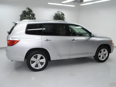 toyota highlander 2010 silver suv limited gasoline 6 cylinders all whee drive automatic 91731