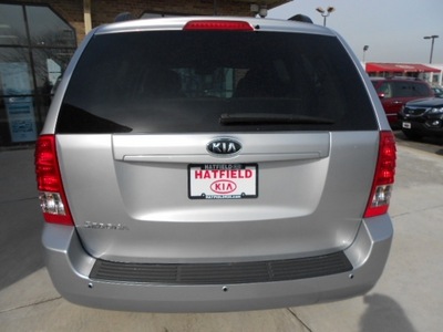 kia sedona 2011 silver van 6 cylinders 6 speed automatic 43228