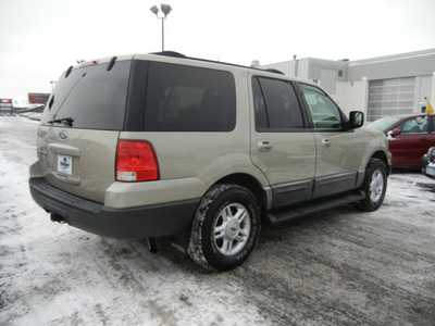 ford expedition 2004 gold suv xlt 4 cylinders automatic 56301