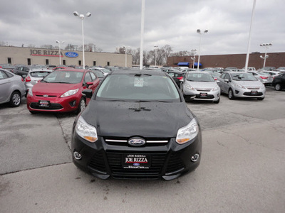ford focus 2012 black sedan sel gasoline 4 cylinders front wheel drive automatic with overdrive 60546