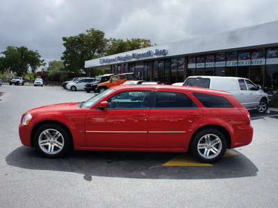 dodge magnum 2007 red wagon rt gasoline 8 cylinders rear wheel drive automatic 33021