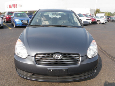 hyundai accent 2010 gray sedan gls gasoline 4 cylinders front wheel drive automatic 19153