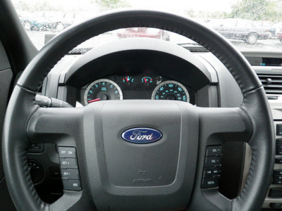 ford escape 2011 black suv xlt 6 cylinders automatic 19153