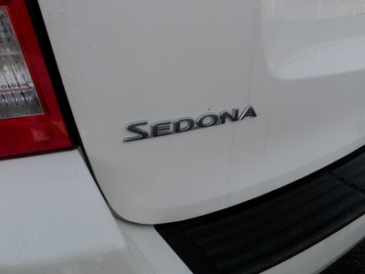 kia sedona 2011 white van lx gasoline 6 cylinders front wheel drive automatic 19153