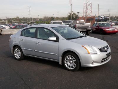 nissan sentra 2010 silver sedan gasoline 4 cylinders front wheel drive automatic 19153