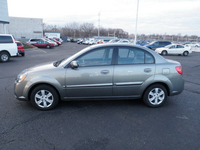 kia rio 2010 gray sedan gasoline 4 cylinders front wheel drive automatic 19153