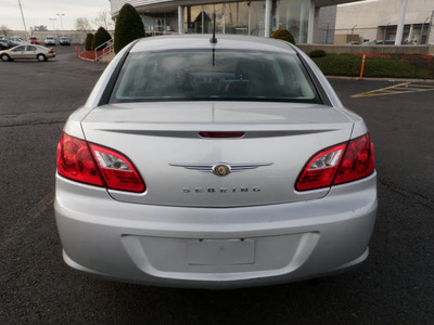 chrysler sebring 2010 silver sedan limited gasoline 4 cylinders front wheel drive automatic 19153