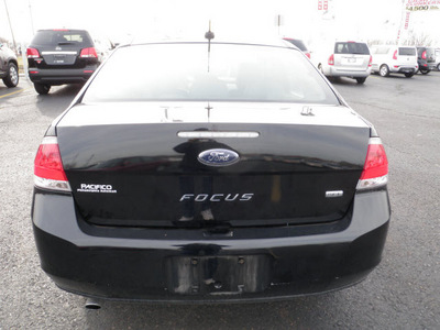 ford focus 2010 black sedan sel gasoline 4 cylinders front wheel drive automatic 19153