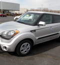 kia soul 2012 bright silver hatchback gasoline 4 cylinders front wheel drive automatic 19153