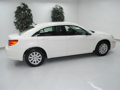 chrysler sebring 2010 white sedan touring gasoline 4 cylinders front wheel drive automatic 91731