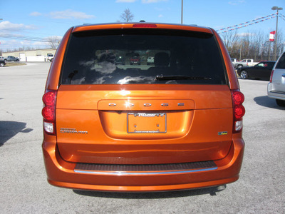 dodge grand caravan 2011 orange van mainstreet flex fuel 6 cylinders front wheel drive automatic 45840