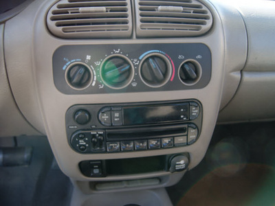 dodge neon 2002 silver sedan se gasoline 4 cylinders front wheel drive automatic 61008